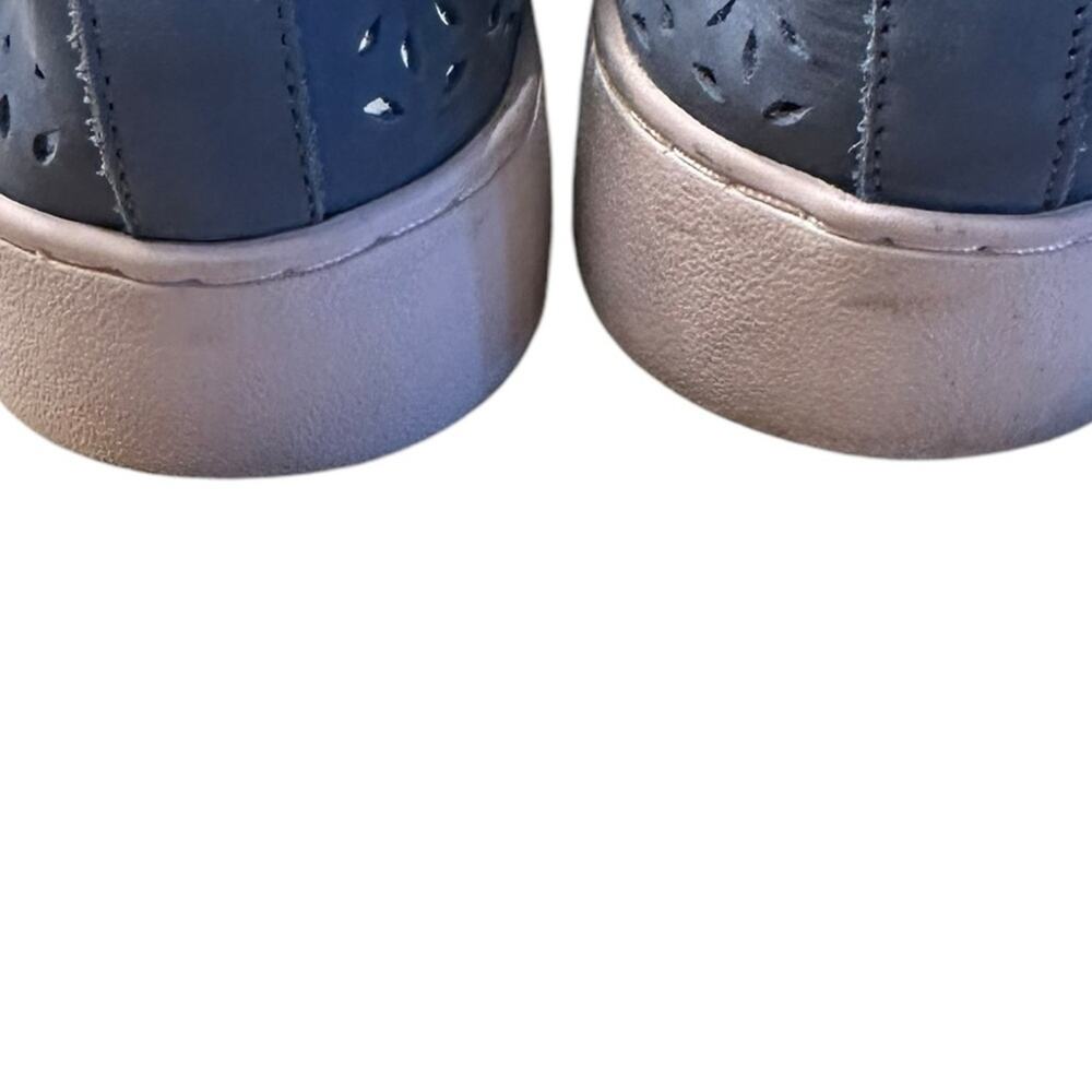Vionic Women’s Size 10 Blue Nubuck Leather Slip On Sneakers - Picture 5 of 7